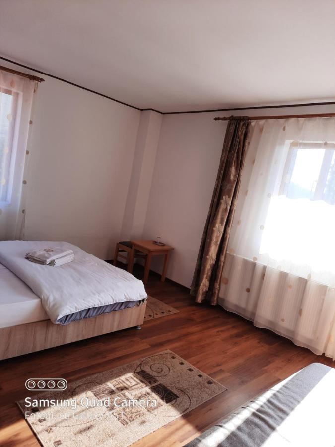 Vila Panda Hotel Ranca Exterior photo