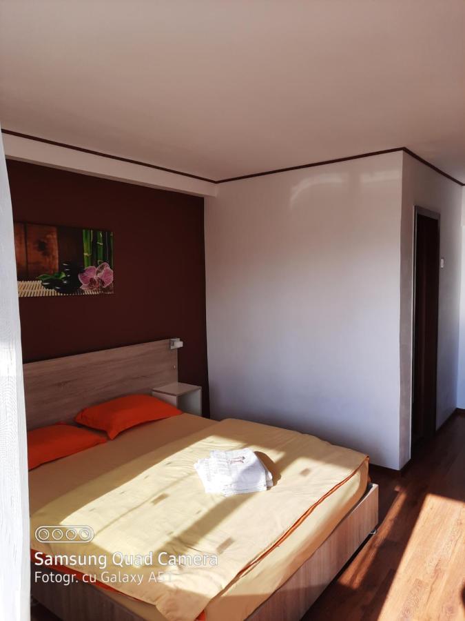 Vila Panda Hotel Ranca Exterior photo